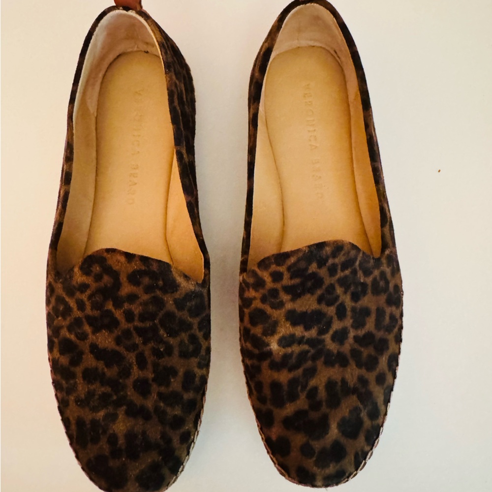 Veronica Beard Brown Leopard Print Flats
